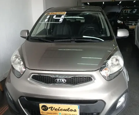carro super novinho de familia bem economico