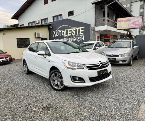 C4 LOUNGE EXCLUSIVE 90.000 KM