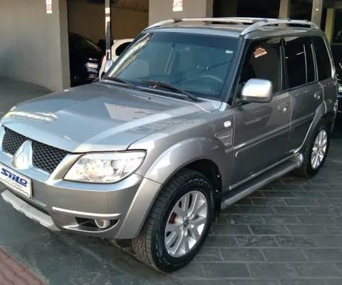 Mitsubishi Pajero TR4 2.0 Automático Flex 2011/2012 Prata