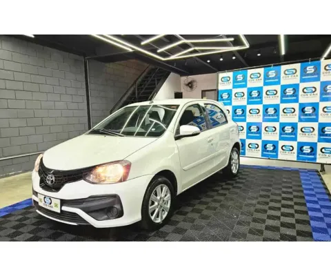 Toyota Etios 2019 1.5 x plus 16v flex 4p automático