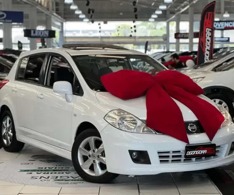 NISSAN TIIDA HATCH SL 1.8 16V-AT 4P 2013