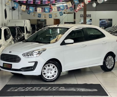  Sedan compacto, com ótimo espaço interno e excelente economia para o dia a dia!