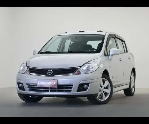 Nissan Tiida Flex Automático
