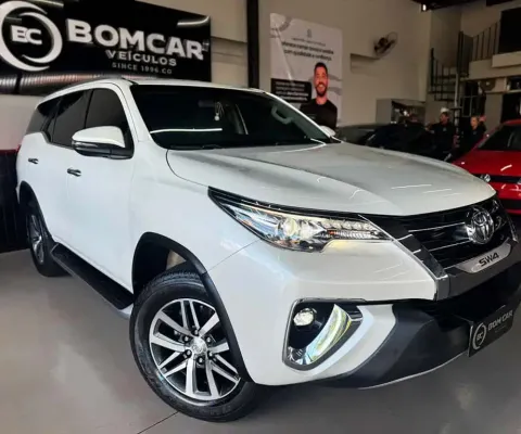 TOYOTA HILUX SW4 SW4 SRX 4x4 2.8 TDI 16V Dies. Aut.