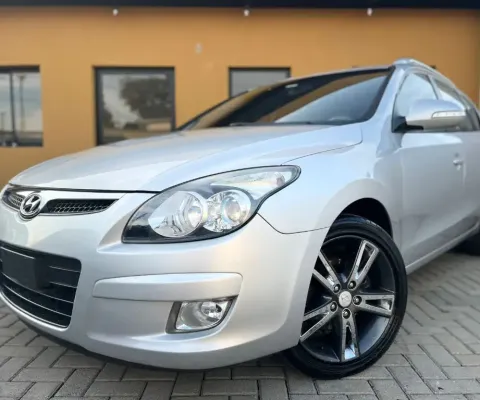 I30 CW em excelente estado de conservação, motor 2.0 e  câmbio manual, confira...
