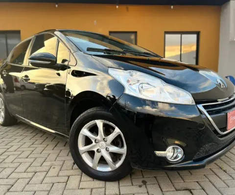 lindo 208 allure com teto solar panorâmico, completo com motor 1.5 8v
