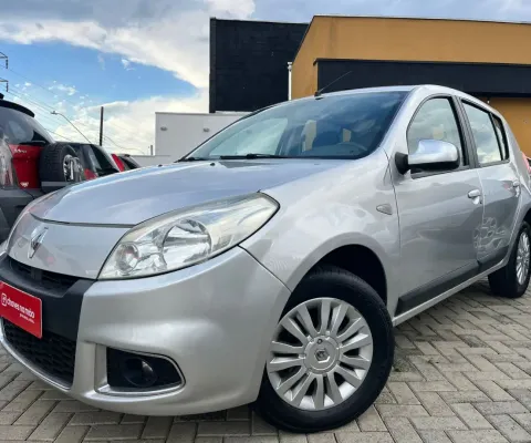 Sandero Privilege 1.6 automático em perfeito estado de conservação!!!