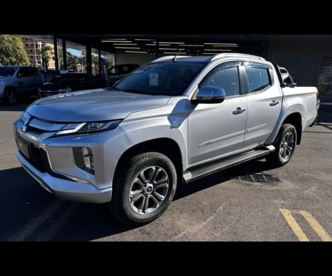Mitsubishi L200 TRITON 2.4 16V TURBO DIESEL SPORT HPE-S CD 4P 4X4 AUTOMÁTICO