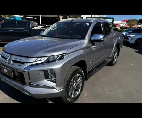 Mitsubishi L200 TRITON 2.4 16V TURBO DIESEL SPORT HPE-S CD 4P 4X4 AUTOMÁTICO