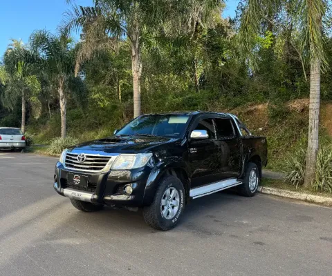 HILUX SRV D4x4 3.0 AUTOMÁTICA 2013