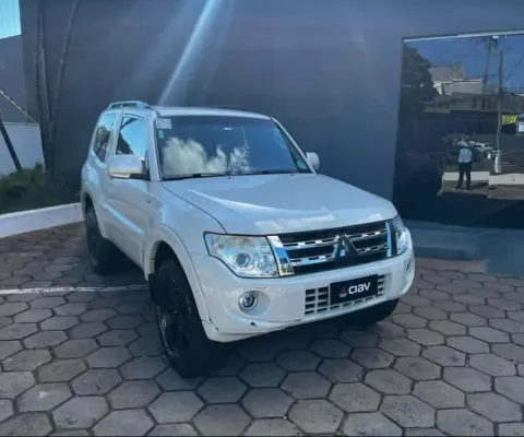 Mitsubishi PAJERO FULL 3.8 HPE 4X4 V6 24V GASOLINA 2P AUTOMÁTICO