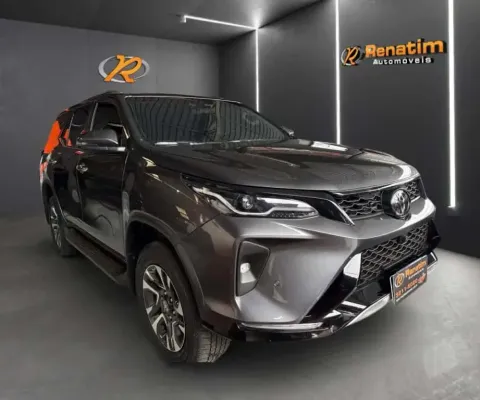 Toyota hilux sw4 2.8 d-4d turbo diesel srx platinum 7l 4x4 automático