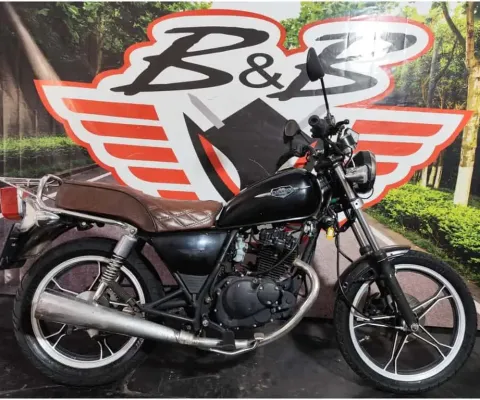 Suzuki Intruder 125 2010