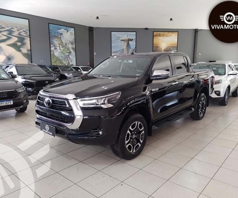TOYOTA HILUX 2.8 D-4d Turbo CD SRX 4X4 - 2023/2023