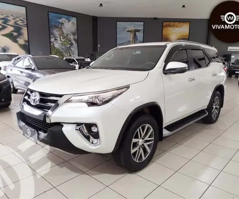 Toyota Hilux sw4 2018 2.8 srx 4x4 7 lugares 16v turbo intercooler diesel 4p automático