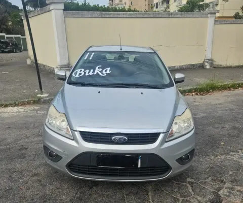 Focus 2011 hatch 2.0 flex autom. Completo - lindo carro - financio