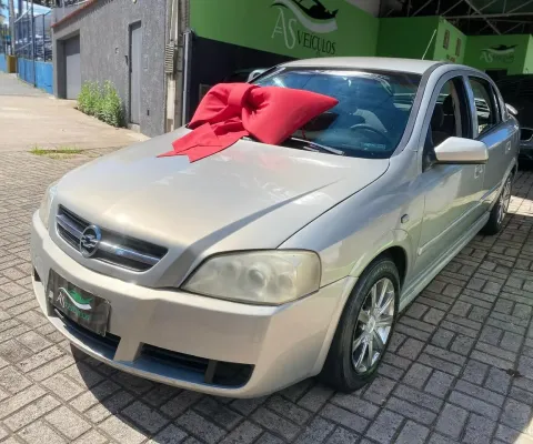  GM/ASTRA HATCH 5P CD 2004/2004  Motor 2.0 ️Flex ️Câmbio Manual 