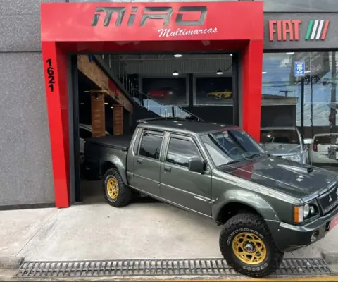 Mitsubishi L200 2.5 GLS HPE 4X4 CD 8V TURBO DIESEL 4P MANUAL