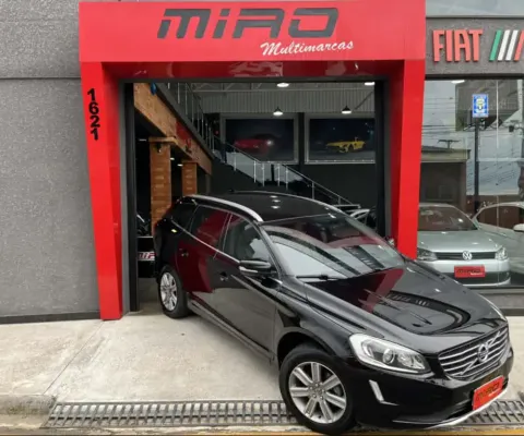 Volvo XC60 2.4 D5 KINETIC DIESEL AWD 4P AUTOMÁTICO