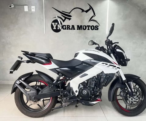 BAJAJ DOMINAR 200