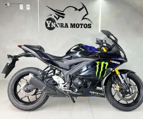 YAMAHA YZF R-3 321/ABS