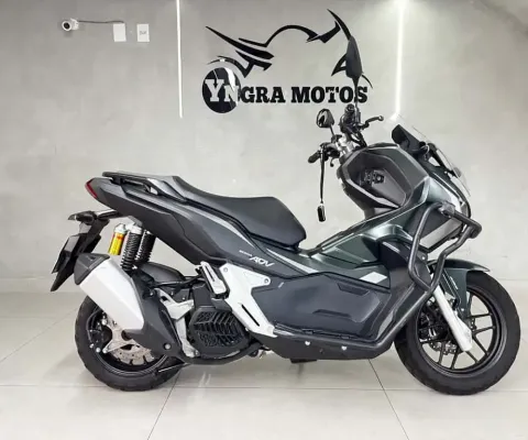 Honda adv 150