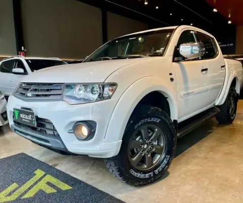 Mitsubishi l200 triton hpe d 2015