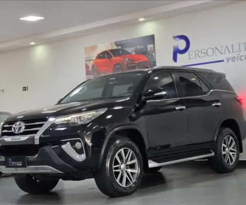 TOYOTA HILUX 2.8 SRX 4X4 CD 16V - 2017/2017