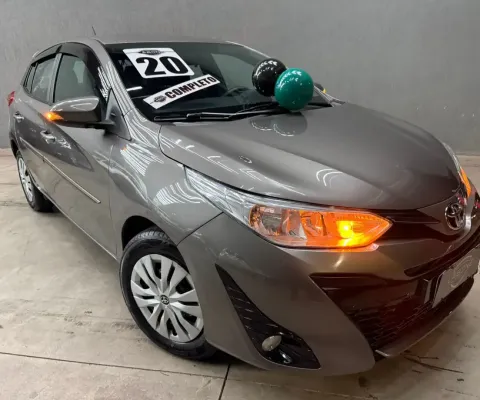 TOYOTA YARIS XL 1.3 AUTOMÁTICO