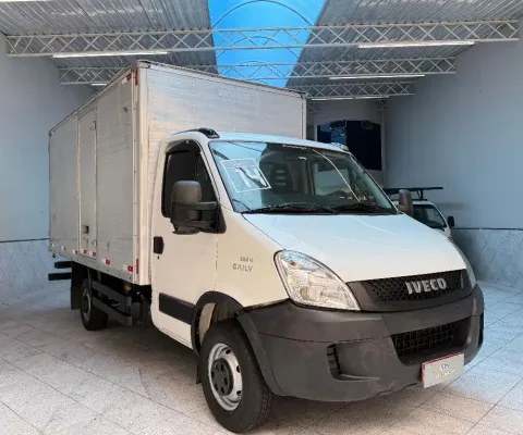 IVECO DAILY 35S14 CHASSI 2014 / 2014 BAU CARGA SECA