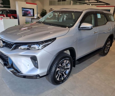 TOYOTA HILUX SW4 2.8 SRX PLATINUM TURBO 4X4 4P