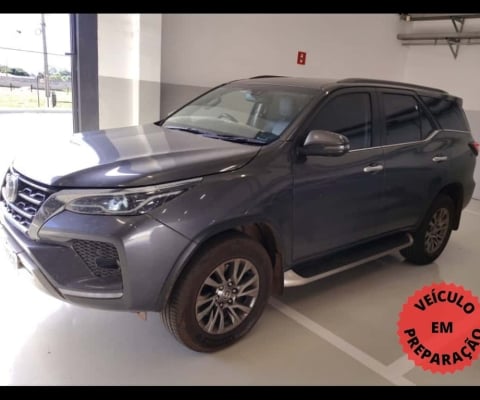 TOYOTA HILUX SW4 2.8 SRX DIAMOND 4X4 TURBO