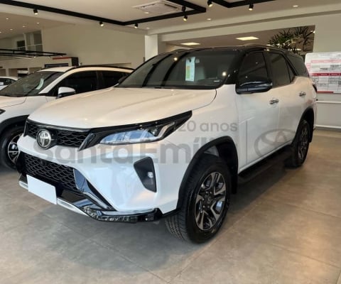 TOYOTA HILUX SW4 2.8 SRX DIAMOND 4X4 TURBO