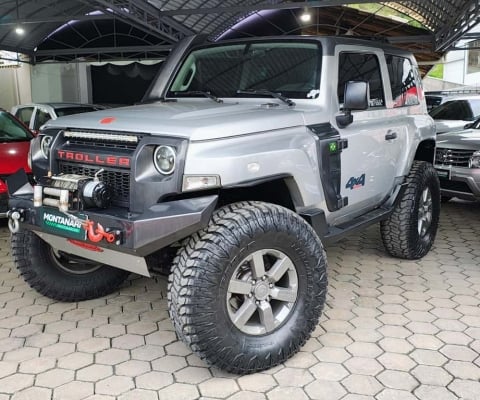 Troller T4 4x4 3.2 20V Tdi Cap. Rígida Diesel  - Prata - 2014/2015
