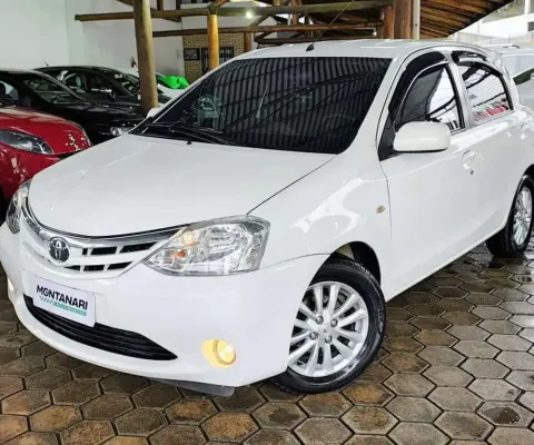 Toyota Etios XLS 1.5 Flex Mec - Branca - 2013/2013