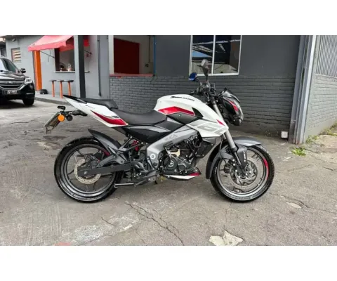 Bajaj Dominar 160 2025