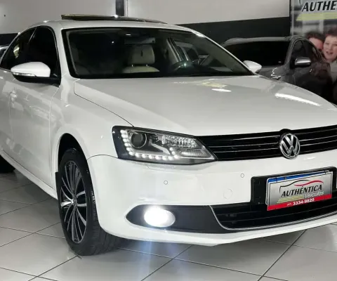 Volkswagen Jetta Highline 2.0 TSI 16V 4p Tiptronic  - Branca - 2014/2014