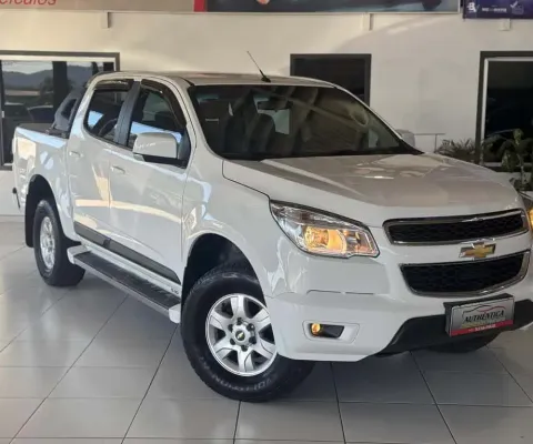 Chevrolet S-10 Pick-up LT 2.8 TDI 4x4 CD Diesel  - Branca - 2013/2014