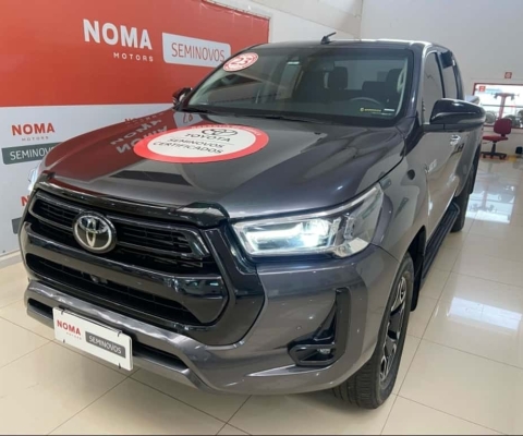 Toyota HILUX 2.8 D-4D TURBO DIESEL CD SRX 4X4 AUTOMÁTICO