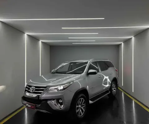 Toyota Hilux sw4 2019 2.8 srx 4x4 7 lugares 16v turbo intercooler diesel 4p automático