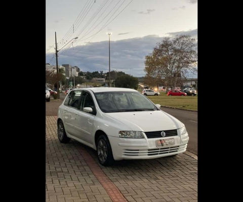 Fiat Stilo 1.8/ 1.8 Connect Flex 8V 5p  - Branca - 2005/2006