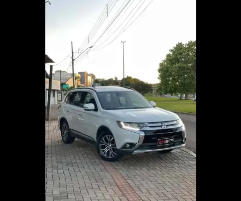 Mitsubishi Outlander 2.2 165cv Diesel Aut.  - Branca - 2015/2016
