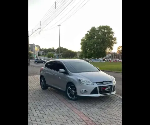 Ford Focus 2.0 16V/SE/SE Plus Flex 5p Aut.  - Prata - 2013/2014