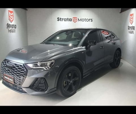 AUDI Q3 SPB Perf. Black 2.0 TFSI Tipt. Quat.