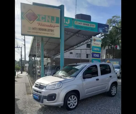 Fiat Uno ATTRACTIVE 1.0 Flex 6V 5p  - Prata - 2017/2017