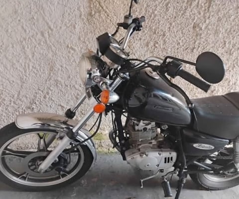 Moto intruder 125 cc em bom estado! ANO 2010-  APENAS 48.700 RODADOS