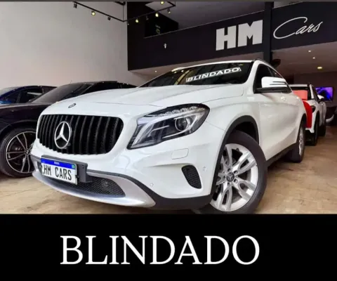 Mercedes Benz GLA-200 Flex Automático