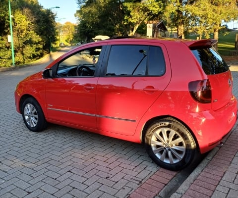 Fox prime 1.6 edição limitada com teto solar. Completo, carro revisado.
