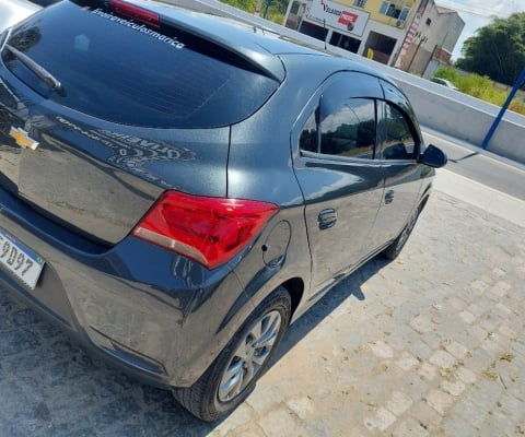 Onix 1.4 LT