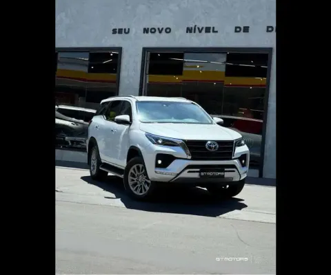 TOYOTA SW4 SRX 2023